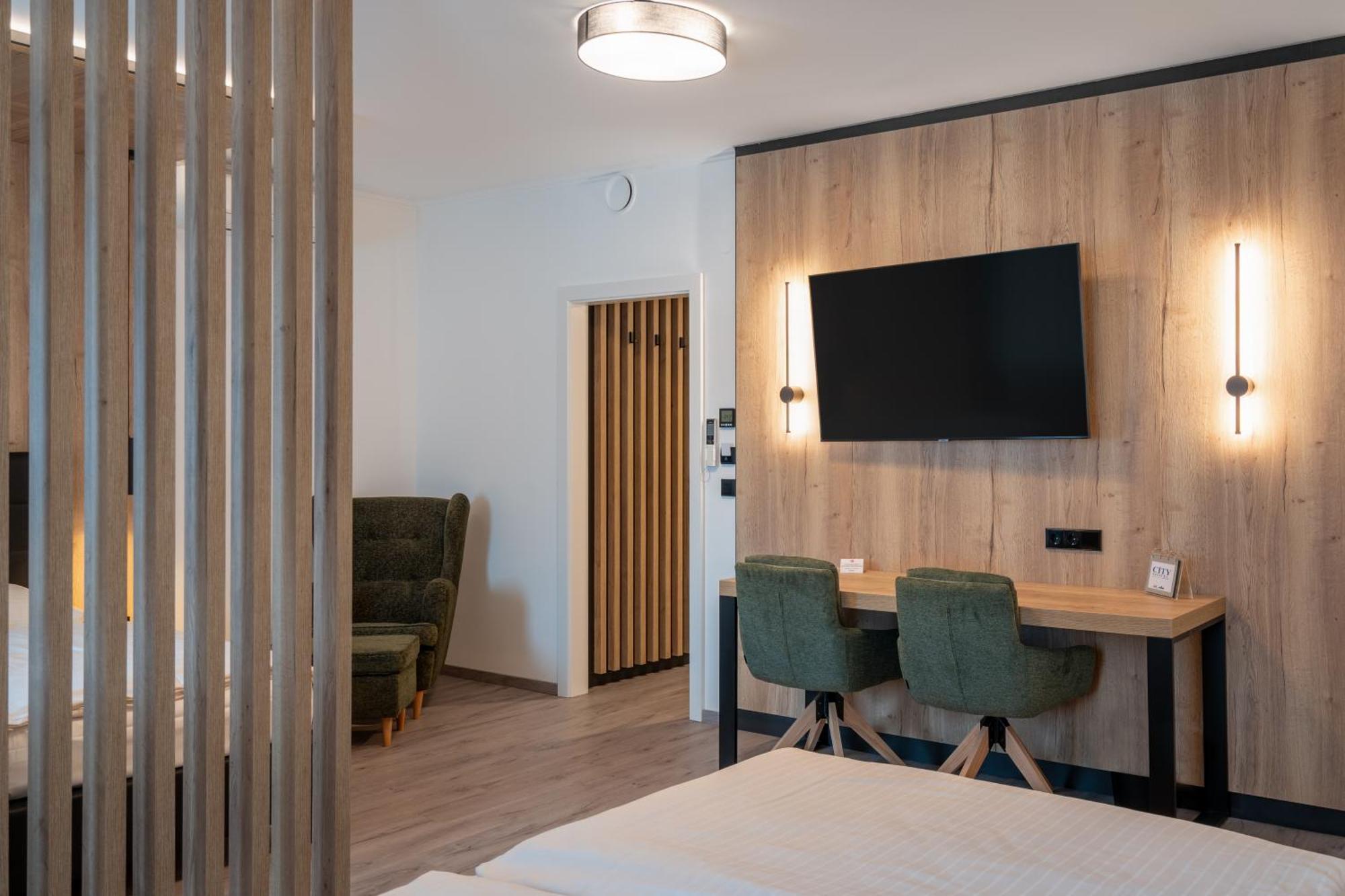City Hotel Stockerau Hotel 4*