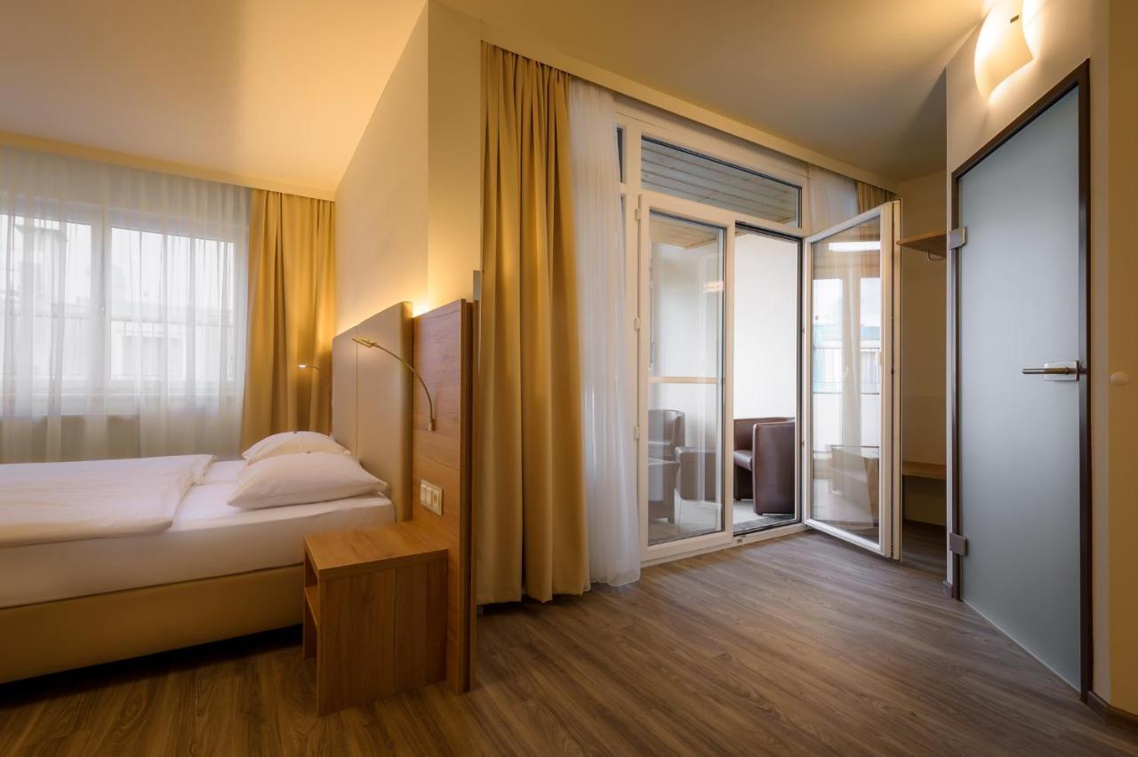 City Hotel Stockerau 4*